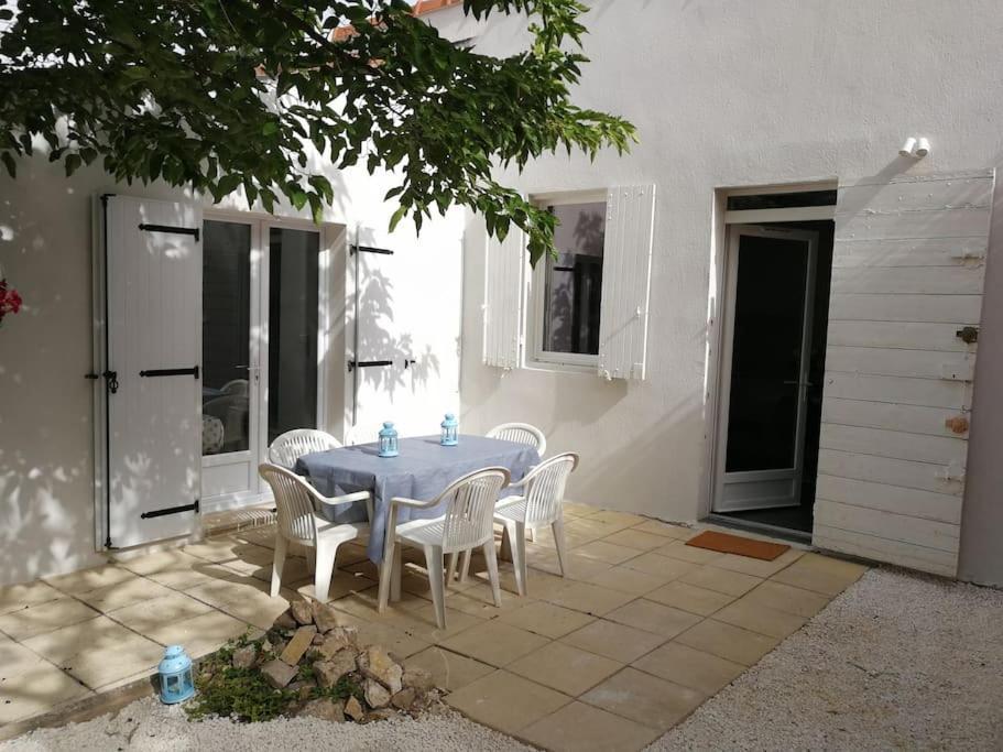 Villa Au Calme Avec Exterieur Et Parking Gratuit Aux Portes D'Aix Et Marseille Emplacement Ideal Exterior foto