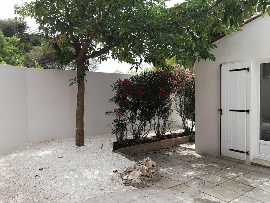 Villa Au Calme Avec Exterieur Et Parking Gratuit Aux Portes D'Aix Et Marseille Emplacement Ideal Exterior foto